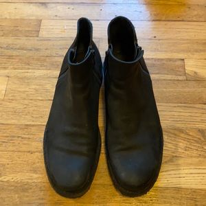 John Fluevog. Size 11 but more like 10.5.